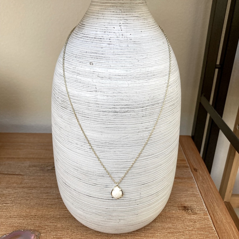Kendra Scott White Necklace